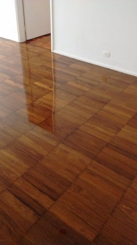 como-restaurar-piso-de-madeira